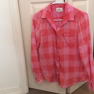 American Eagle pink shirt